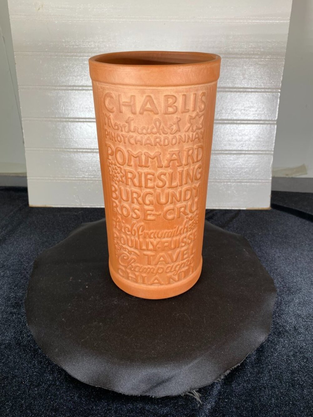 Vintage Terracotta Wine Chiller: Double-Sided Wine List Decoration